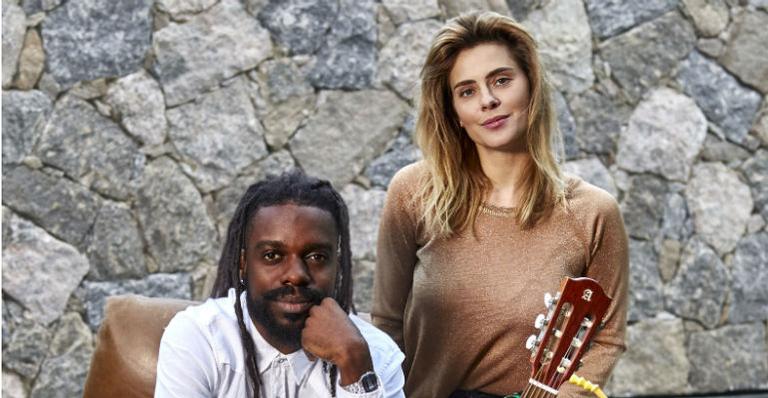 Carolina Dieckmann marca data do primeiro show como cantora