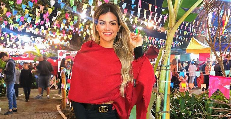Kelly Key abre álbum com fotos antigas e compartilha tudo com seus seguidores