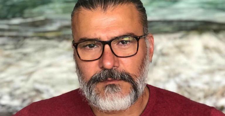 Leonardo Vieira responde fã que reclamou de sua homossexualidade