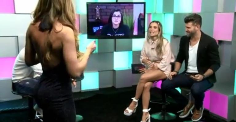 Nicole Bahls se descontrola, atira microfone e deixa atração do ‘Power Couple’ ao vivo: ”Abandonei’