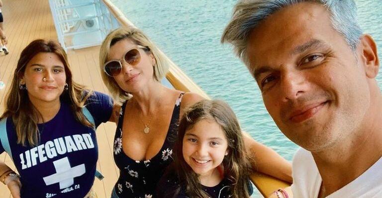 Após curtirem a Flórida, Flávia Alessandra e família embarcam em cruzeiro
