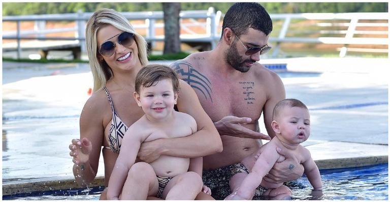 Andressa Suita encanta ao aparecer brincando com seus filhos