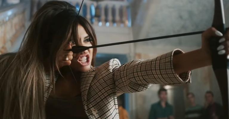 Ariana Grande libera vídeo dos bastidores do clipe ‘Boyfriend’