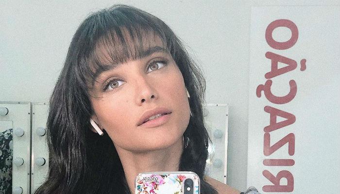 Débora Nascimento fala sobre relação com filha: ”Não nasci sabendo amamentar”
