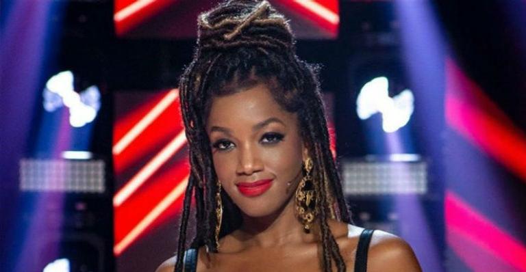 Iza desabafa no ‘The Voice’: ”Tinha vergonha de cantar em público”