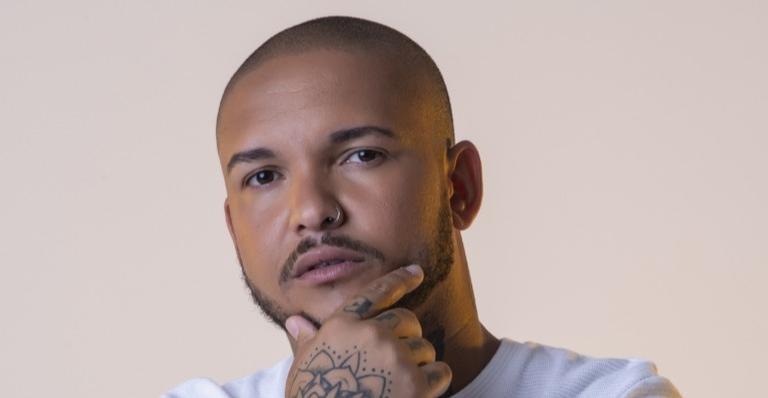 Suel lança primeiro álbum da carreira solo e revela desafios enfrentados em novo começo