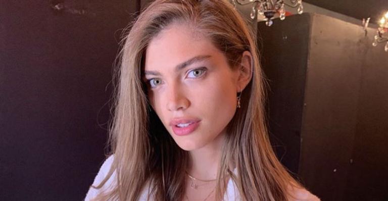Modelo transexual brasileira entra para a Victoria’s Secret