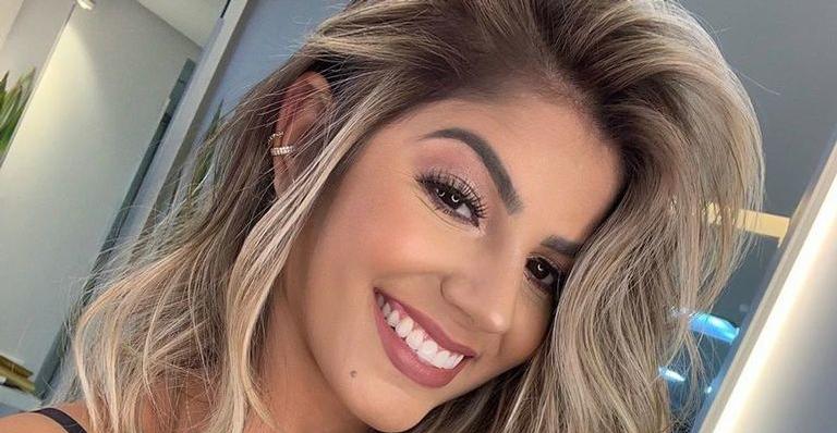 Sem sutiã, Hariany Almeida posa em clique sensual e exibe tatuagem secreta