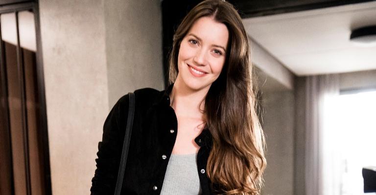 Nathalia Dill