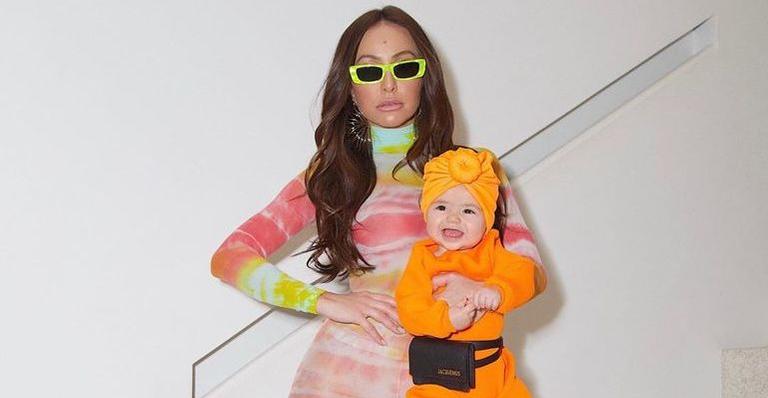Sabrina Sato flagra Zoe em seu closet e impressiona com quantidade de sapatos