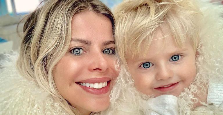 Karina Bacchi faz declaração emocionante para o aniversário do filho de 2 anos