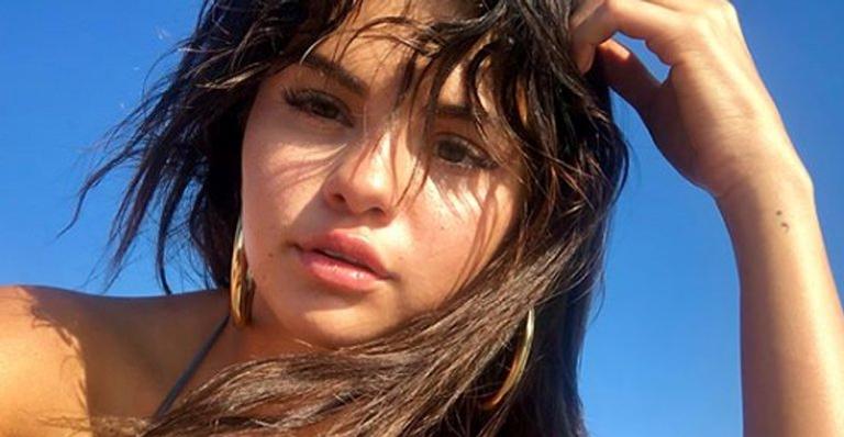 Longe da música, Selena Gomez lançará linha de cosméticos e fragrâncias
