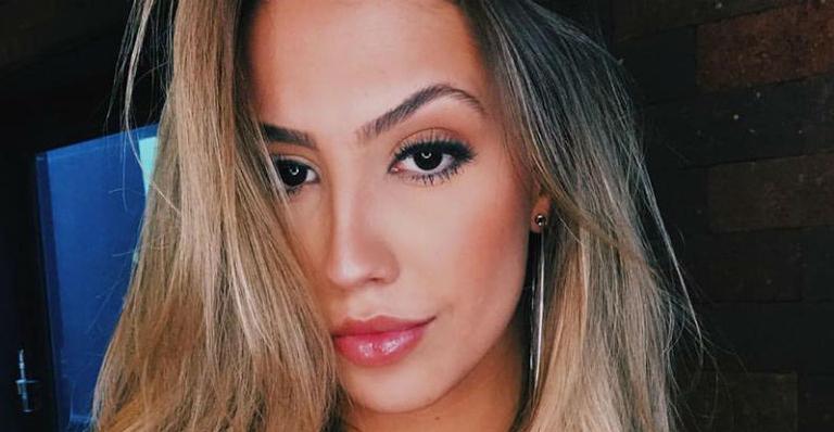 Gabi Brandt posta foto amamentando e tamanho do filho impressiona seguidores