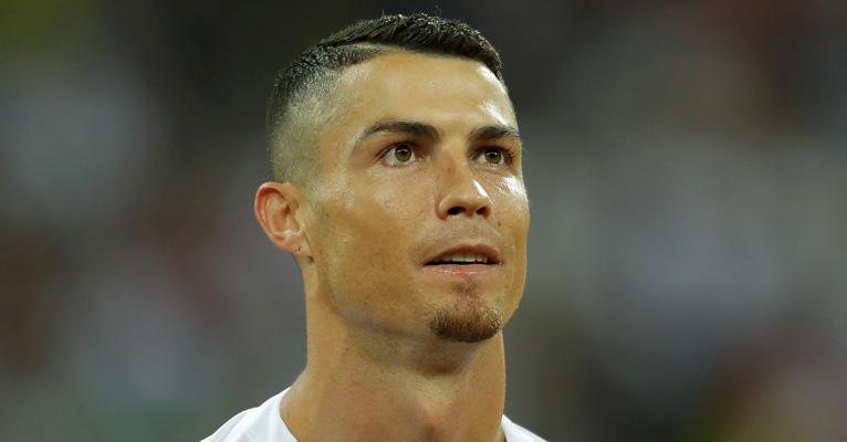 Cristiano Ronaldo surpreende ao aparecer de cueca em momento íntimo