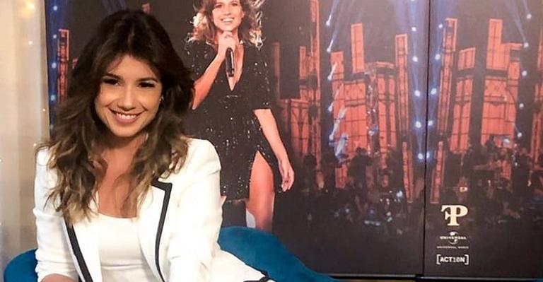 Paula Fernandes canta ‘Evidências’ e outros clássicos sertanejos no seu novo videoclipe