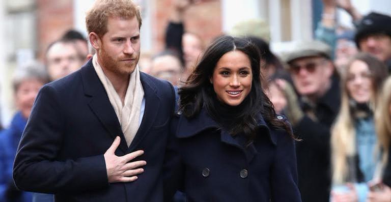 Príncipe Harry e Meghan Markle são criticados por usarem jatinho