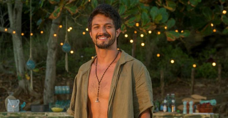 ”Bom Sucesso” terá galã expulso do armário e beijo gay