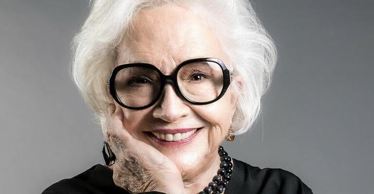 Aos 90 anos, Nathalia Timberg cancela apresentações por conta de doença