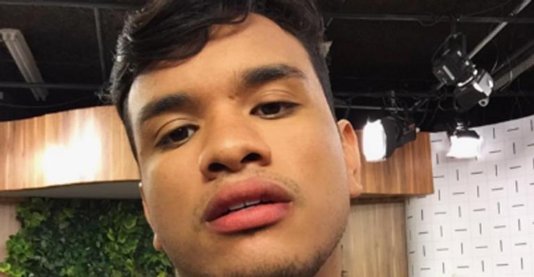 Luan, vocalista do Um44K, estaria conhecendo melhor ex-participante do ‘De Férias com o Ex’