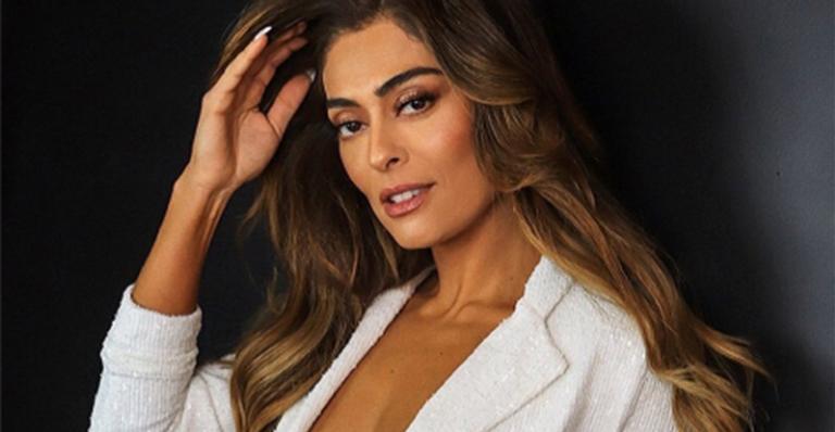 Juliana Paes surge de cara lavada em clique no jatinho: ”Bem madame”