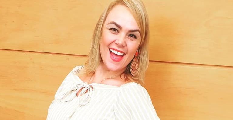 Ex-paquita Pituxita é acusada de falsificar assinatura da mãe e está fora de ‘A Fazenda’