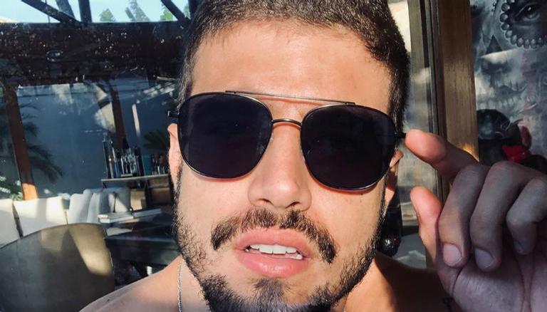 Caio Castro, Felipe Titto e Tonico Pereira posam sem camisa: ”É por isso que eu vejo a novela”