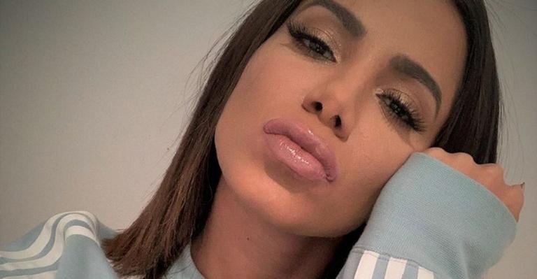 Anitta faz desabafo sobre conscientização ambiental e dispara: ”Não vim falar de política”