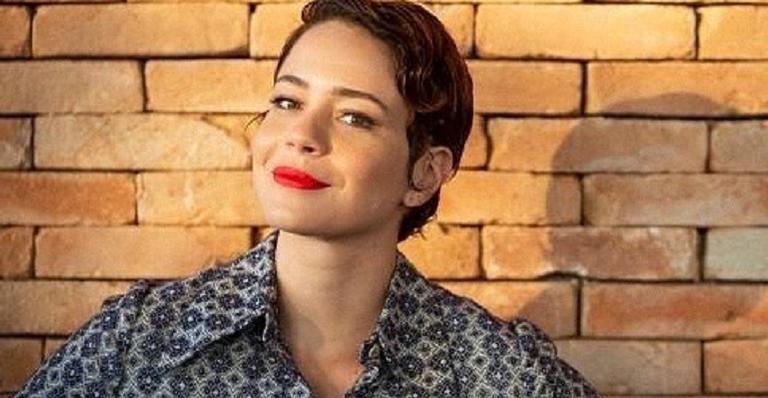 Leandra Leal curte festa ao lado do novo namorado e do ex-marido