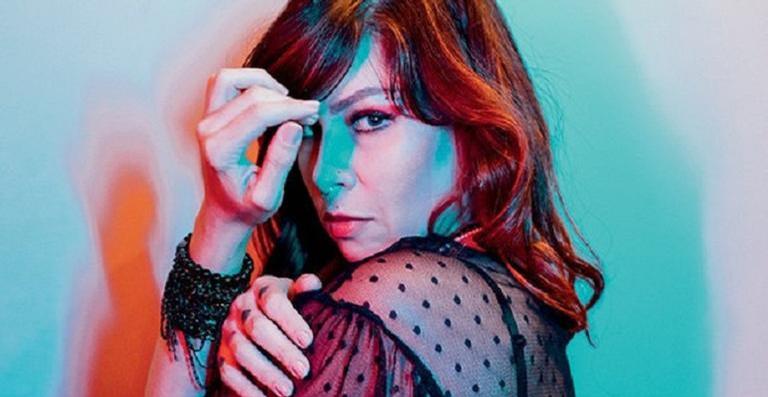 Aos 41 anos, Pitty posta foto rara de lingerie e exibe bumbum
