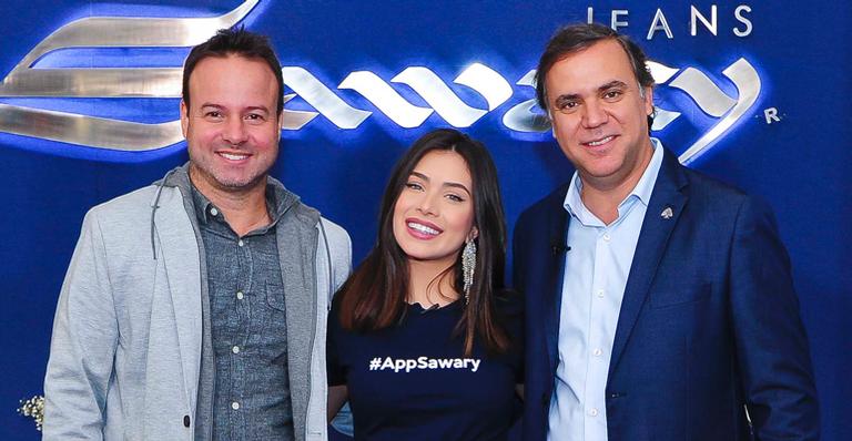 Flavia Pavanelli marca presença em lançamento de aplicativo