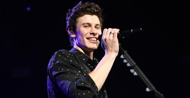 Shawn Mendes desabafa sobre seus tweets antigos que foram considerados racistas