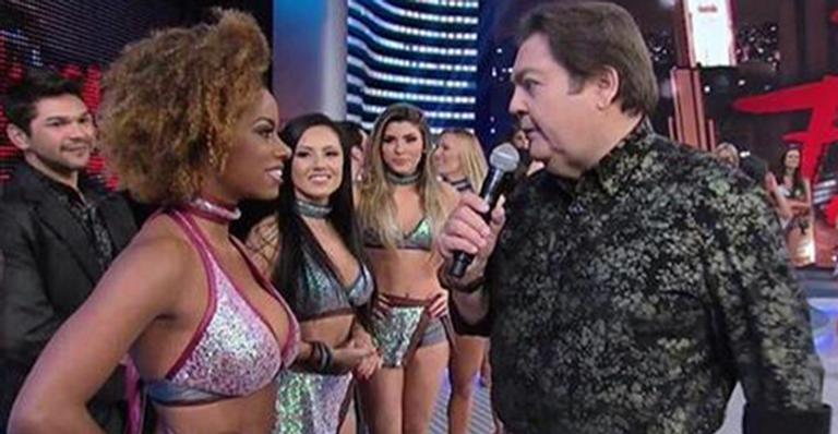 Bailarina do Faustão abre o jogo e revela segredo do apresentador