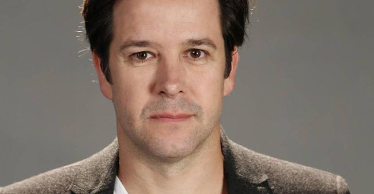 Murilo Benício é flagrado com nova namorada após se separar de Débora Falabella