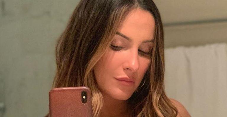 Claudia Leitte divide momento fofíssimo com a filha e quantidade de cabelo da bebê surpreende