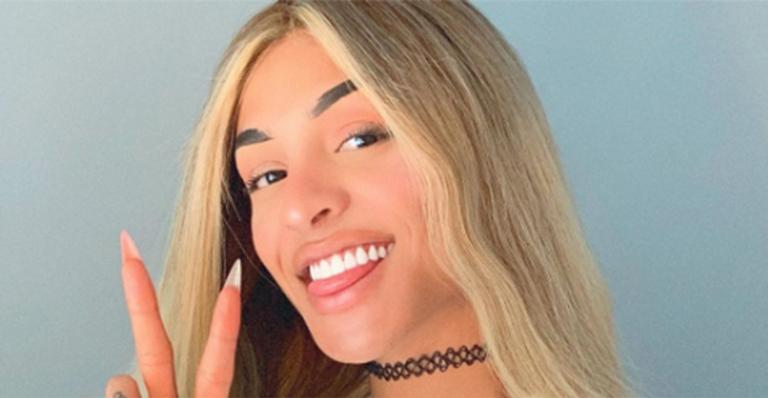 Pabllo Vitar choca seguidores com clique ousado na cama