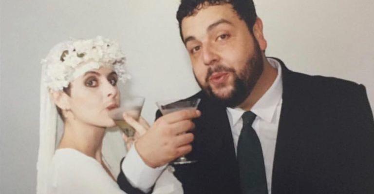 Filha de Fernanda Young faz desabafo emocionante sobre relação da artista com o marido