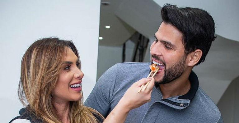 Nicole Bahls revela o marido, Marcelo Bimbi, como candidato às próximas eleições