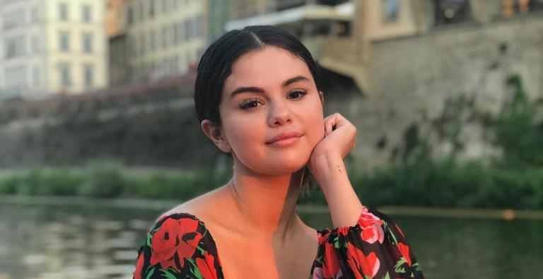 Selena Gomez brilha em trailer de novo filme ”Um Dia de Chuva em Nova York”