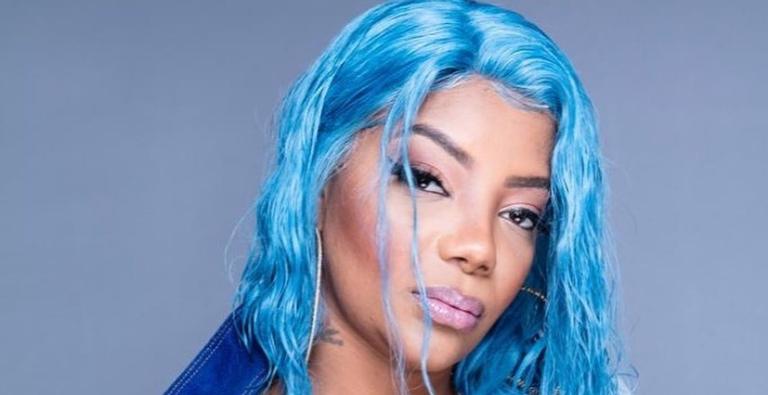 Ludmilla exibe área externa de sua mansão e impressiona seguidores