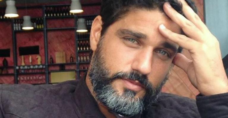 Bruno Cabrerizo quebra o silêncio sobre romance com Carol Castro: ”Sou prático”