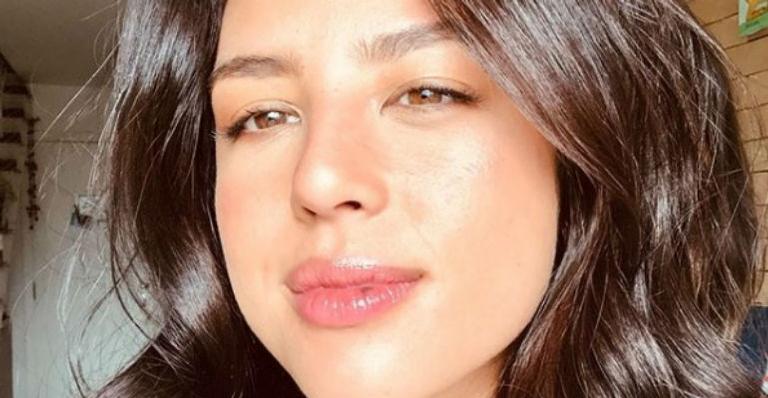 Yanna Lavigne posta foto de biquíni em praia da Bahia e internautas babam