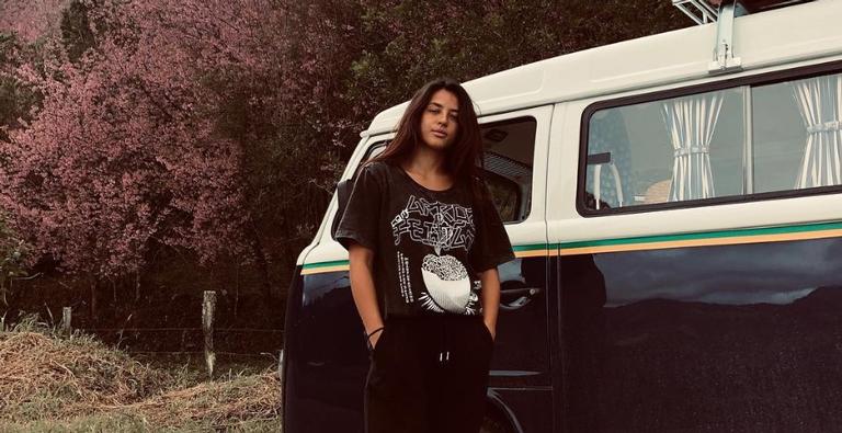 Yanna Lavigne esbanja fofura ao postar clique da filha praticando yoga