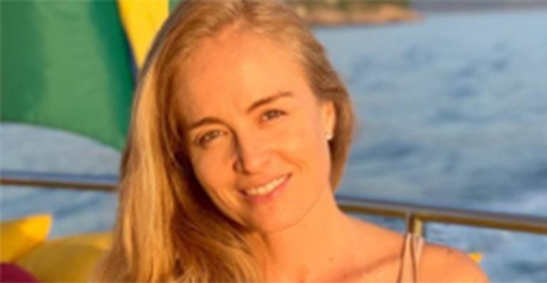 Angélica posa de biquíni e ganha elogio picante de Luciano Huck