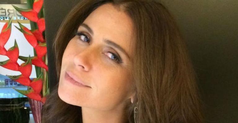 Giovanna Antonelli posa de biquíni e fãs disparam: ”Gente como a gente”