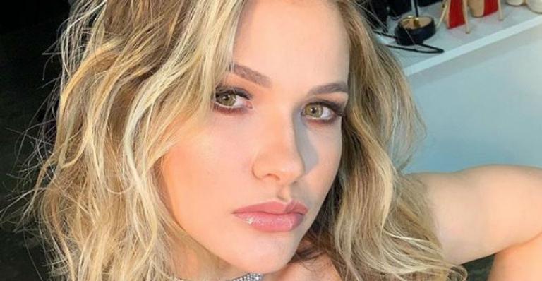 Andressa Suita faz homenagem de aniversário para a irmã, Luara Suita