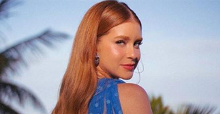 Marina Ruy Barbosa ostenta bolsa grifada em clique no jatinho particular