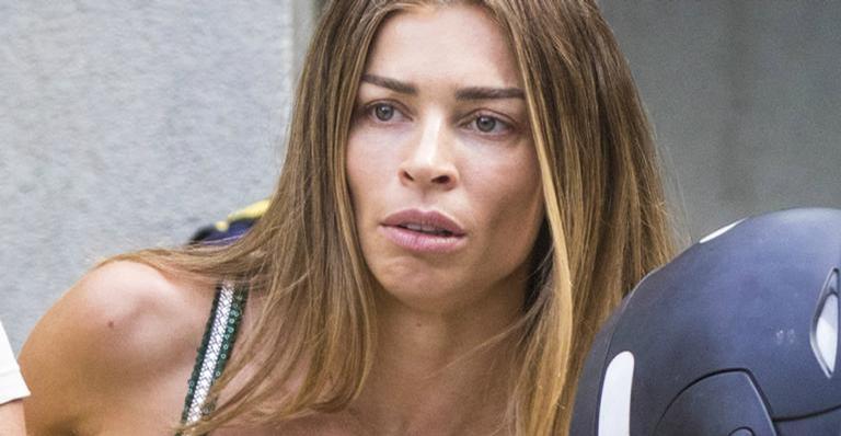 Paloma é humilhada e xingada de ”burra” na novela ”Bom Sucesso”