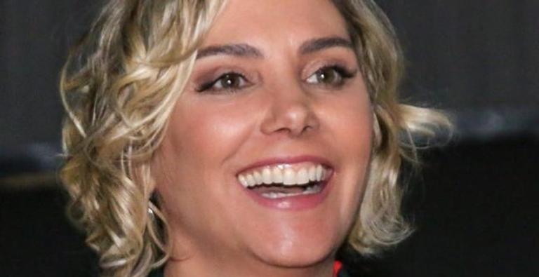 Tratando câncer, Heloisa Périssé recebe amigas famosas no hospital