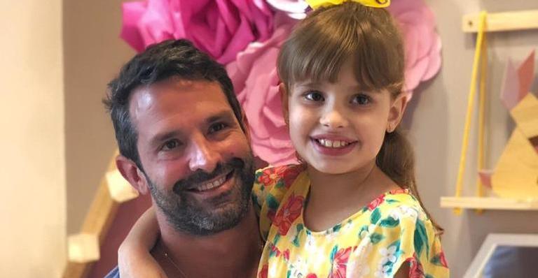 Filha de Iran Malfitano ganha quarto de princesa com detalhes modernos