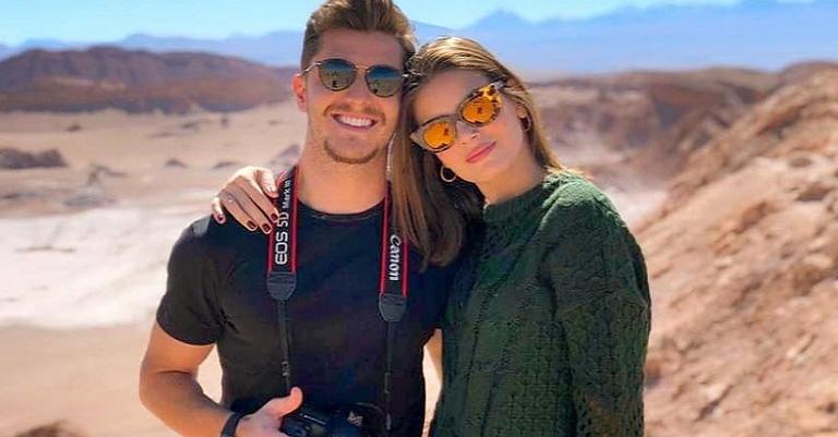 Em clima de romance, Klebber Toledo e Camila Queiroz curtem lua de mel no Atacama